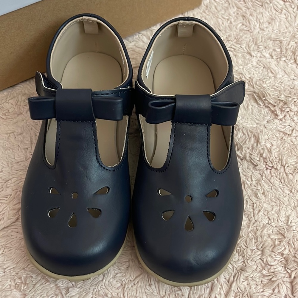 Girl dress shoes